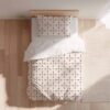 subtelny_ornament_na_jasnym_tle